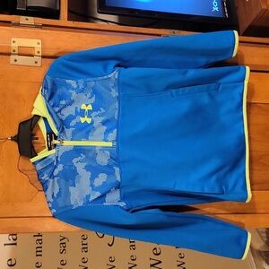 Youth Medium Under Armour 1/4 zip hoody Blue Camo and Lime